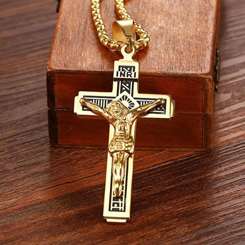 Men and Women New Retro Personality Creative Design Jesus Cross Amulet Pendant Rock Casual Gift Catholic Christian Necklace